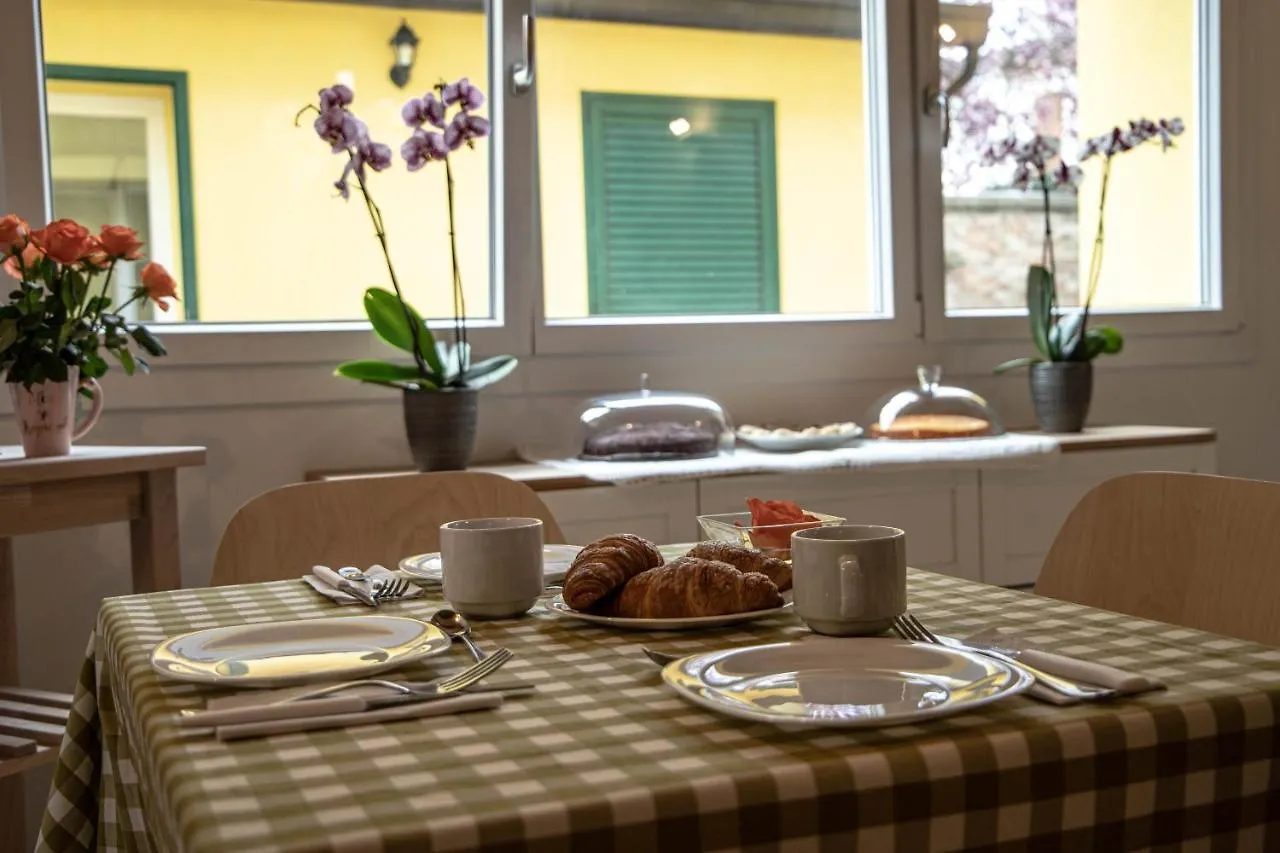 ראבנה B&B La Casa Gialla 0*,