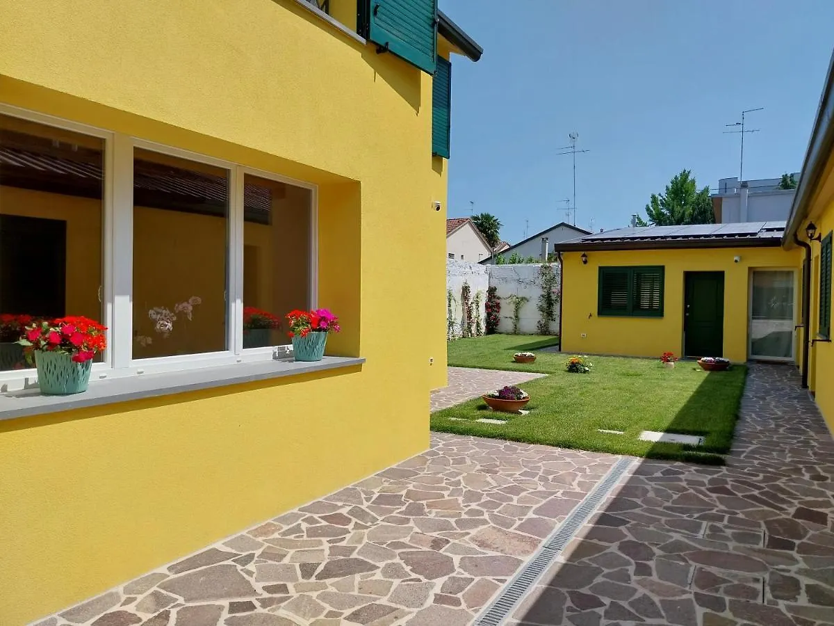 ראבנה B&B La Casa Gialla