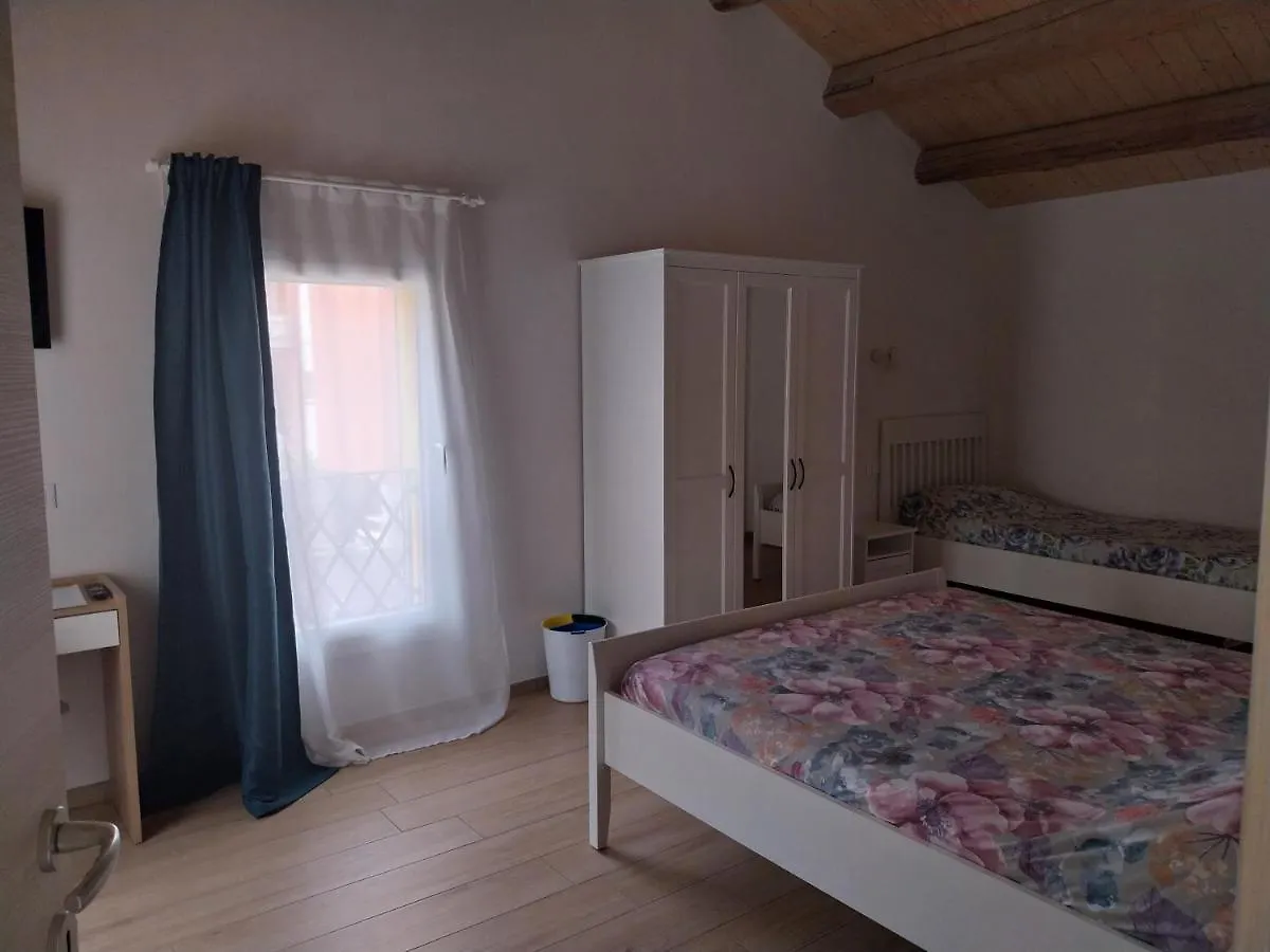 ראבנה B&B La Casa Gialla לינה וארוחת בוקר